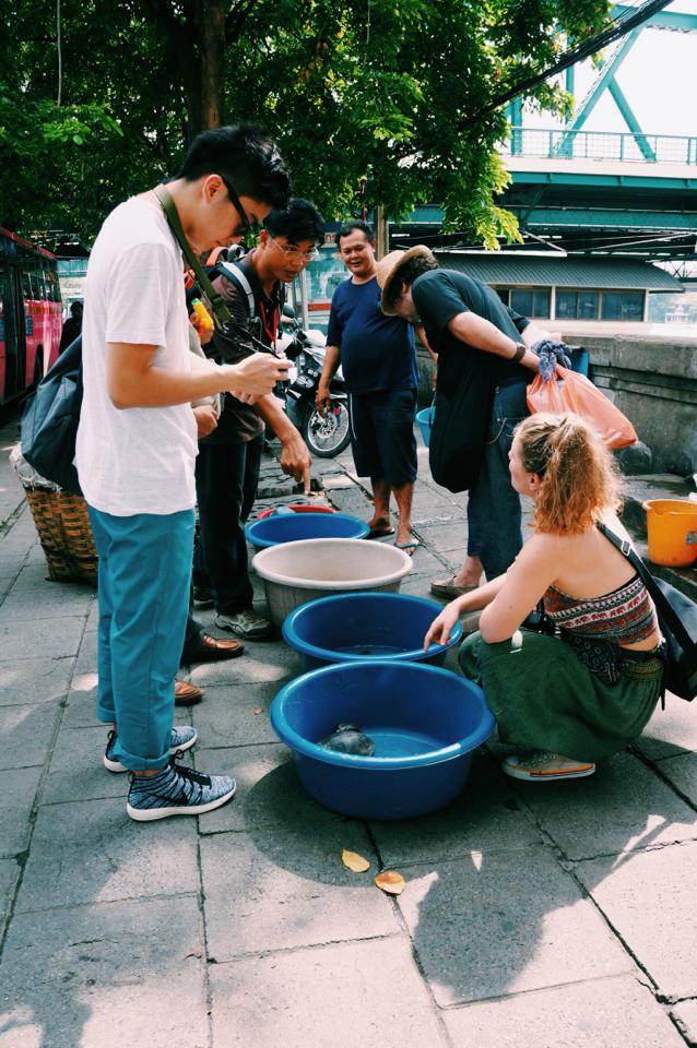 Lives for sale - Chao Phraya, Bangkok